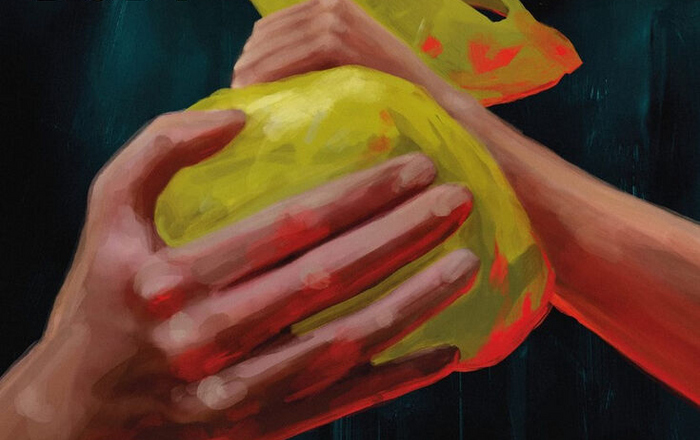 Filmplakat zu Everybody Leaves in the End, dass zwei Hände zeigt, die eine gelbe, gefüllte Plastiktüte halten 